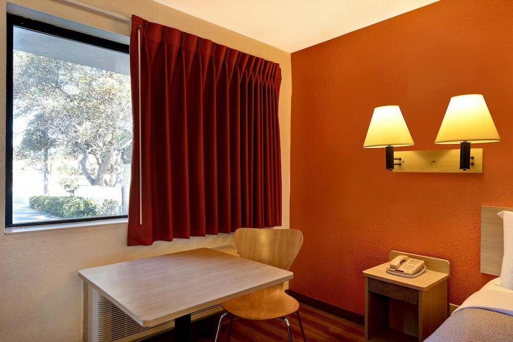 Фото Motel 6 Monterey, Ca