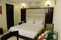 Фото Hotel Meridian Plaza