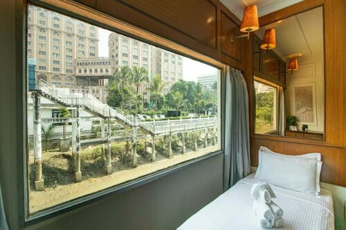 Внешний вид отеля Polo Floatel Kolkata в Калькутте, фото 4