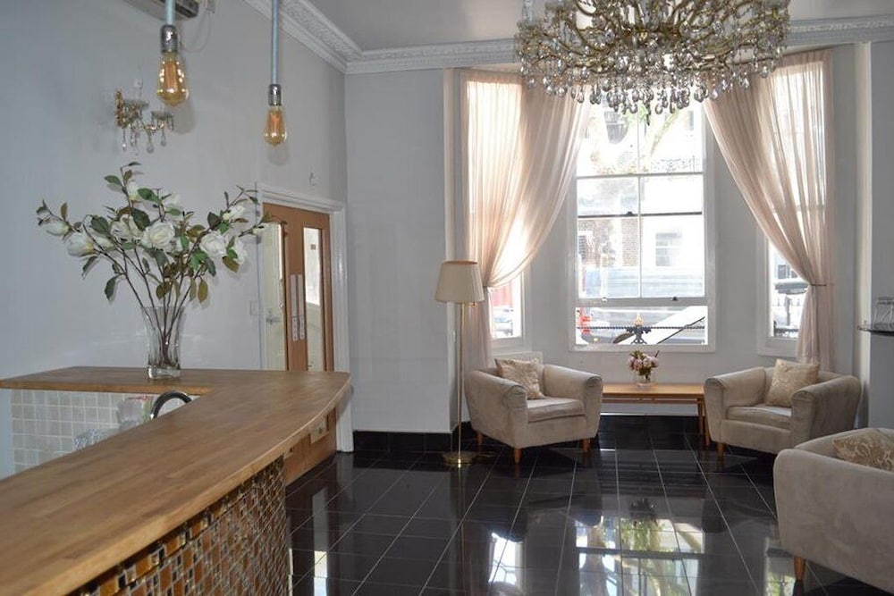 Фото My Place Hotel