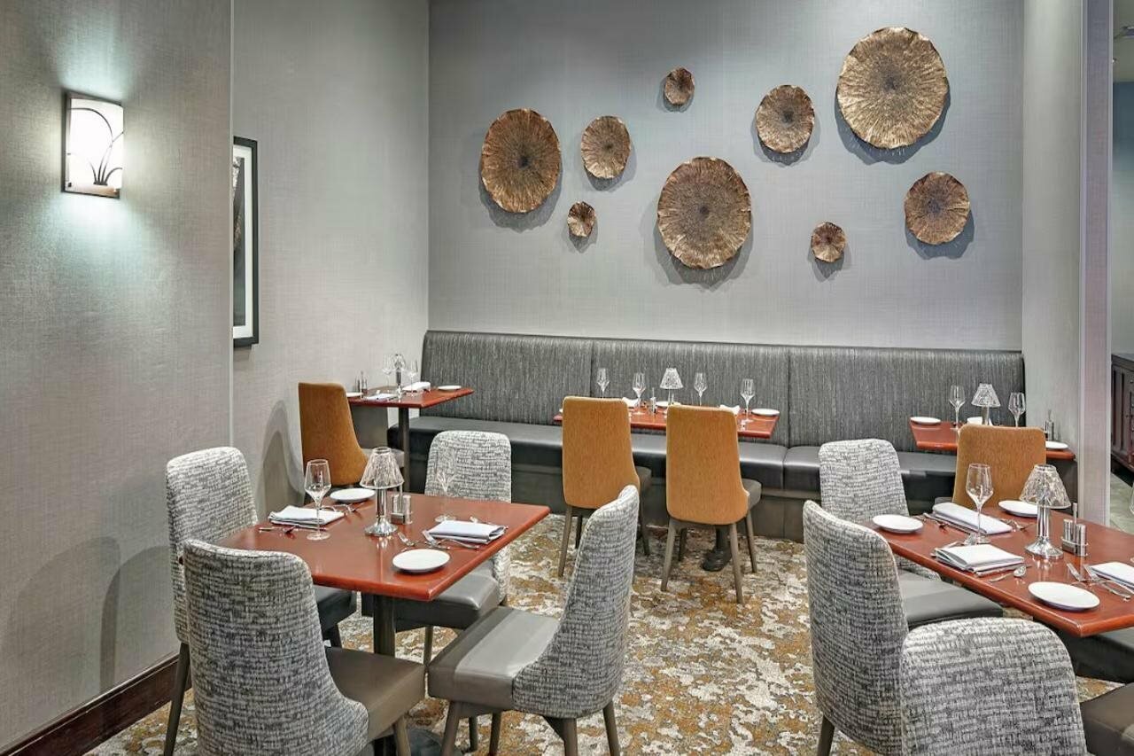 Фото Hilton Sacramento Arden West