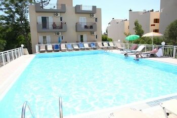 Фото Acropolis Apartments