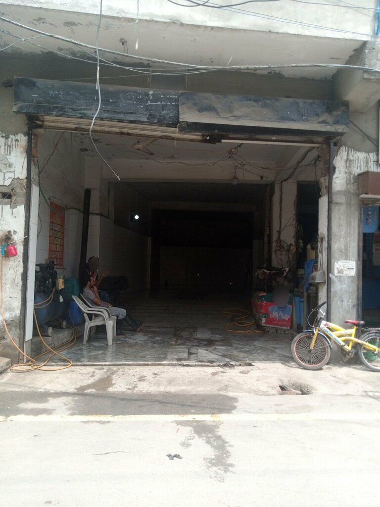 Car wash Allah Tawakkal Service Station, Lahore, photo