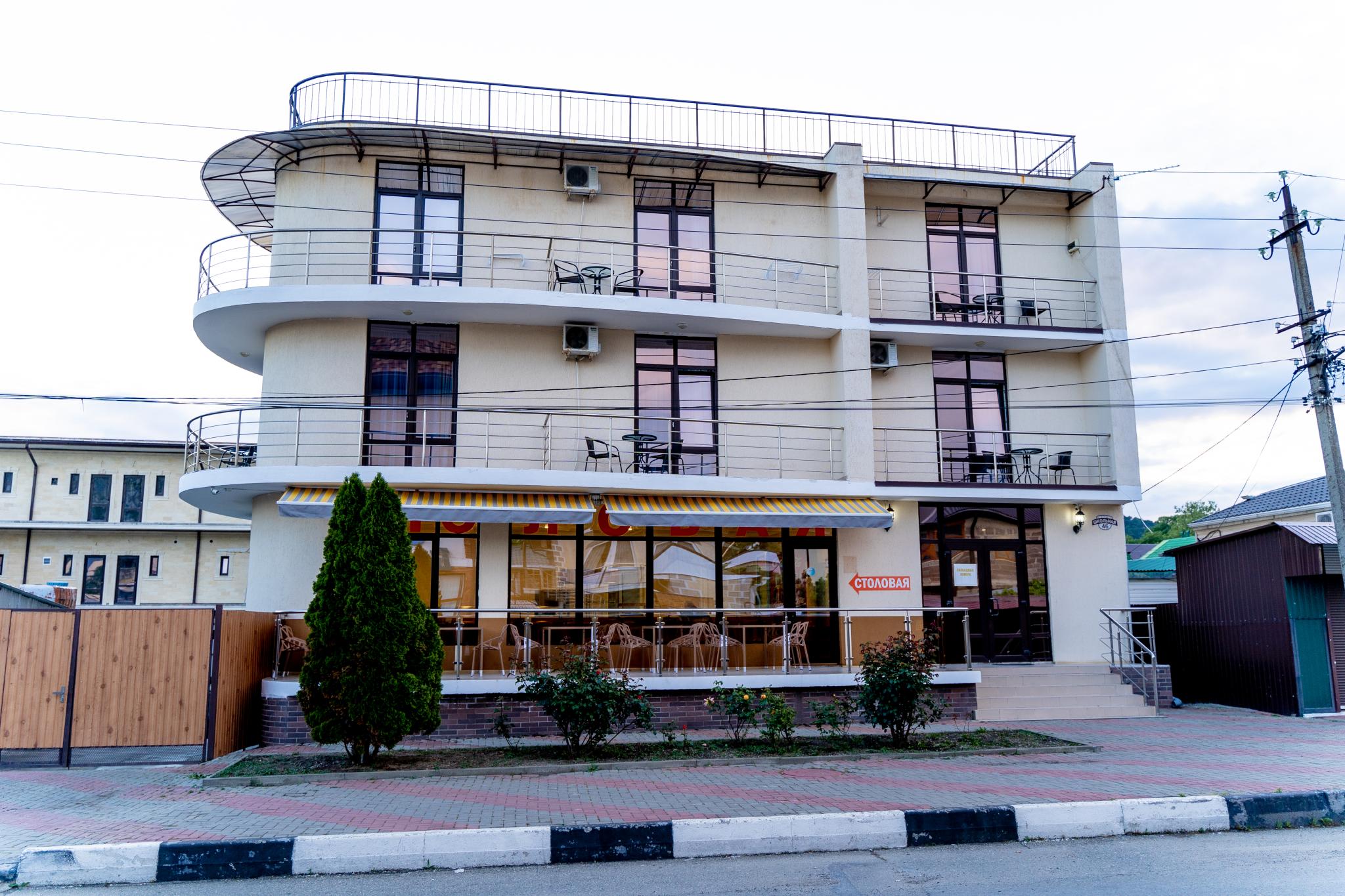 Фото отеля 2