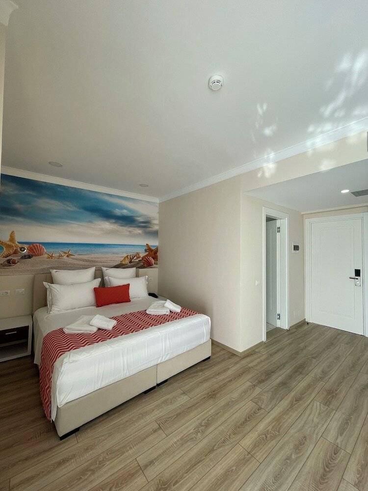 Фото Hotel Britania