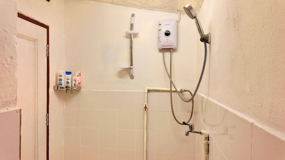 Фото Friend's House Arak