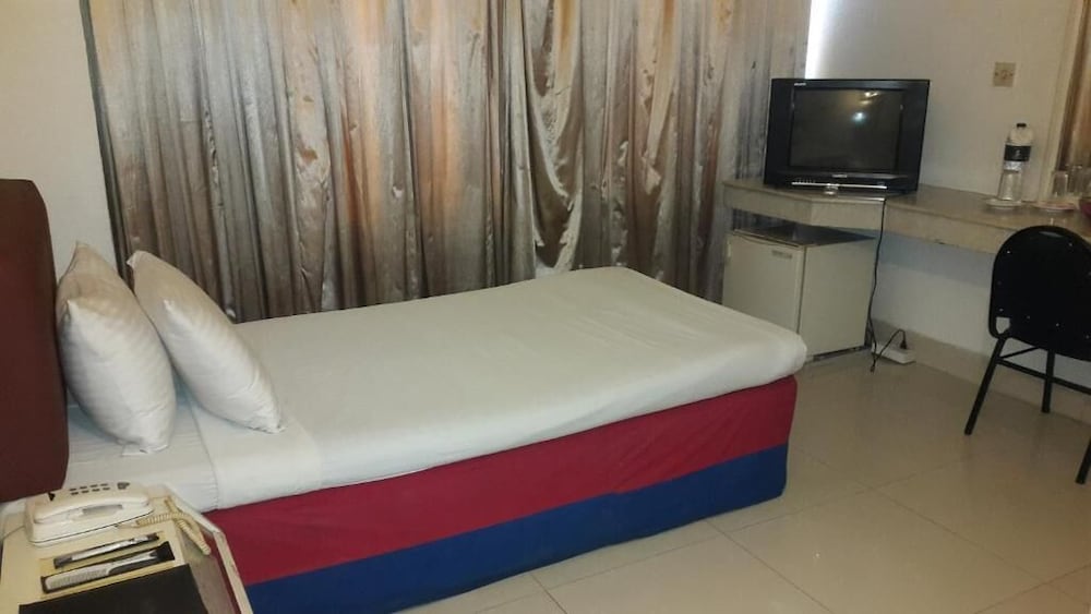 Фото Hotel Razmoni Isha Kha International