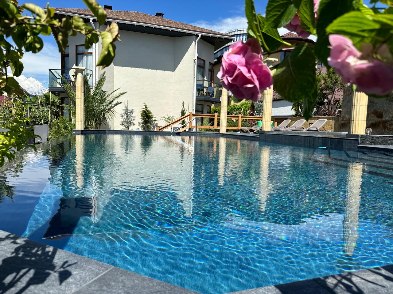 Фото отеля 1