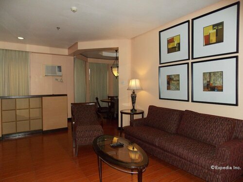 Гостиница Planta Centro Bacolod Hotel & Residences в Баколоде