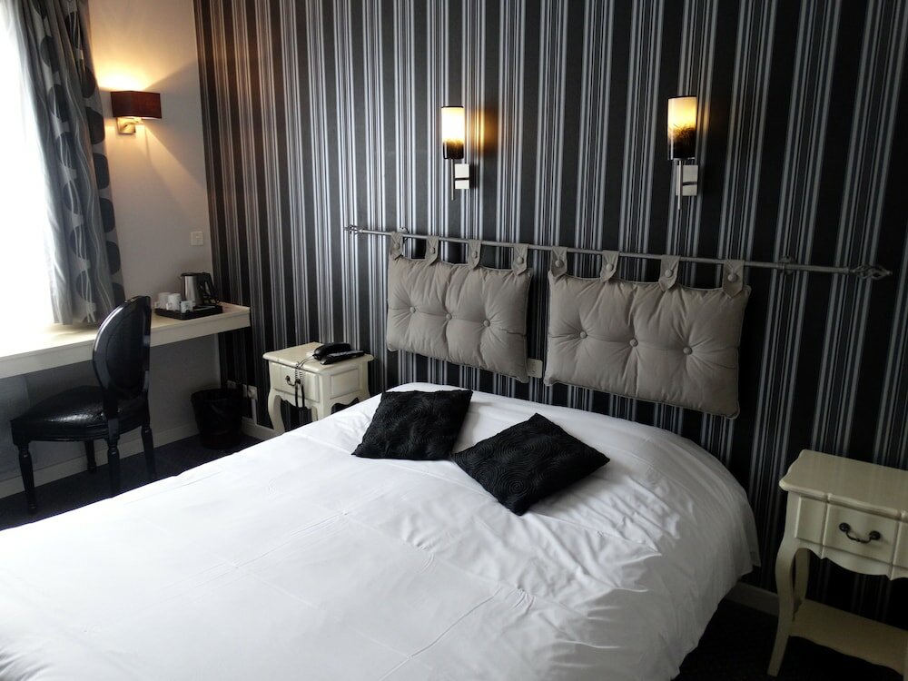 Фото Hotel Le Castel Fleuri