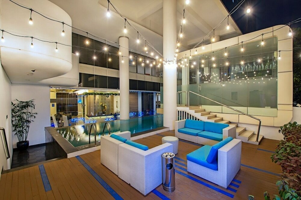 Фото Blue Sky Hotel Petamburan