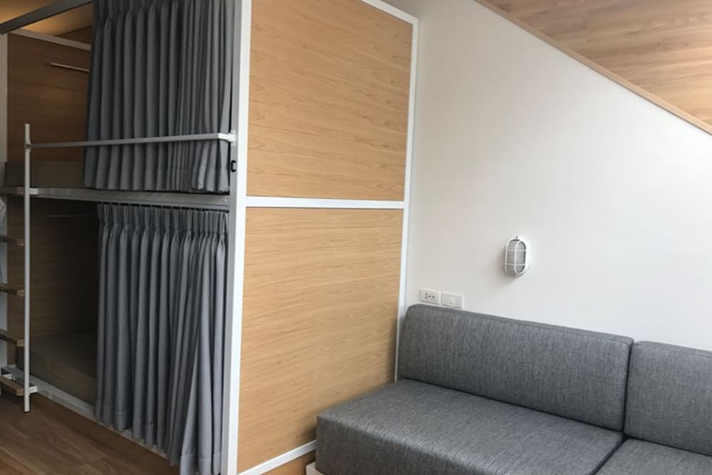 Фото Bed One Block Hostel