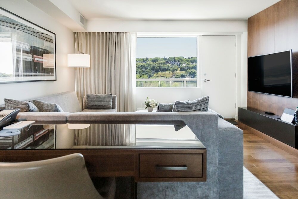 Фото The James Hotel