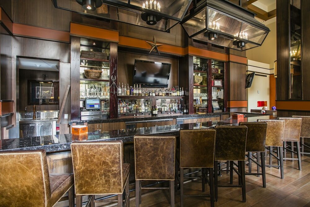 Фото Overton Hotel and Conference Center