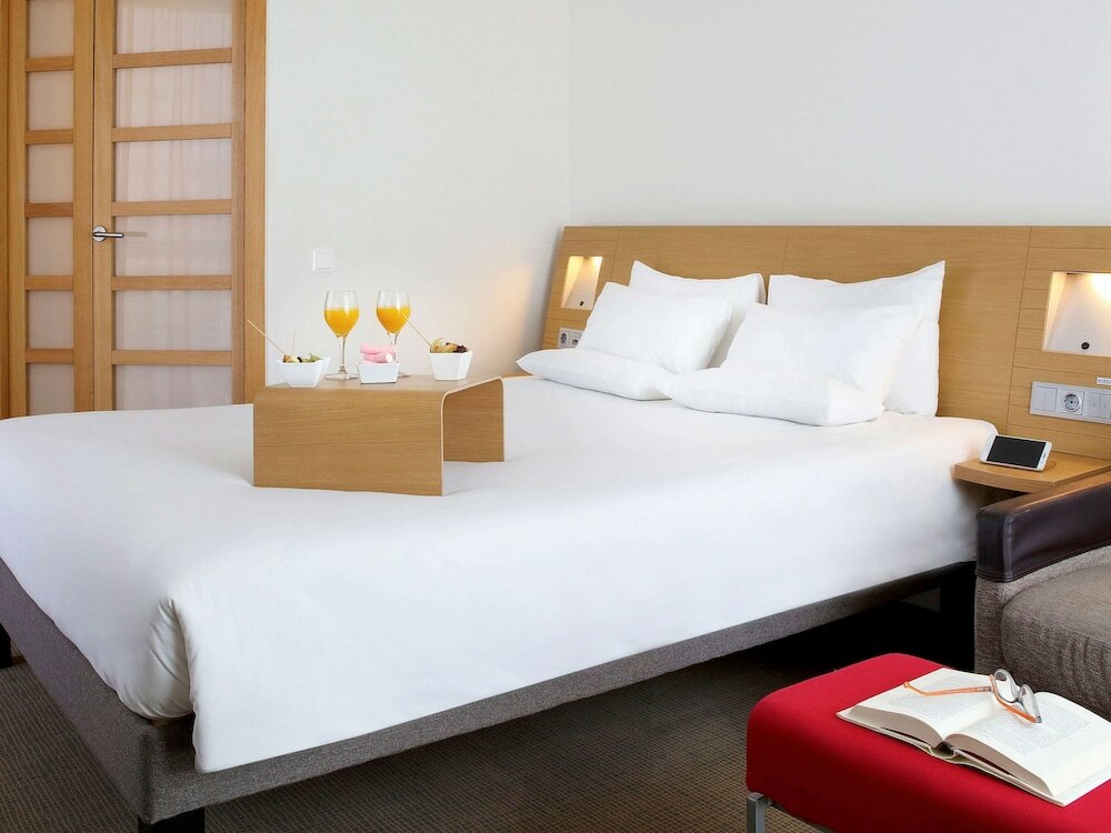 Фото Novotel Barcelona City