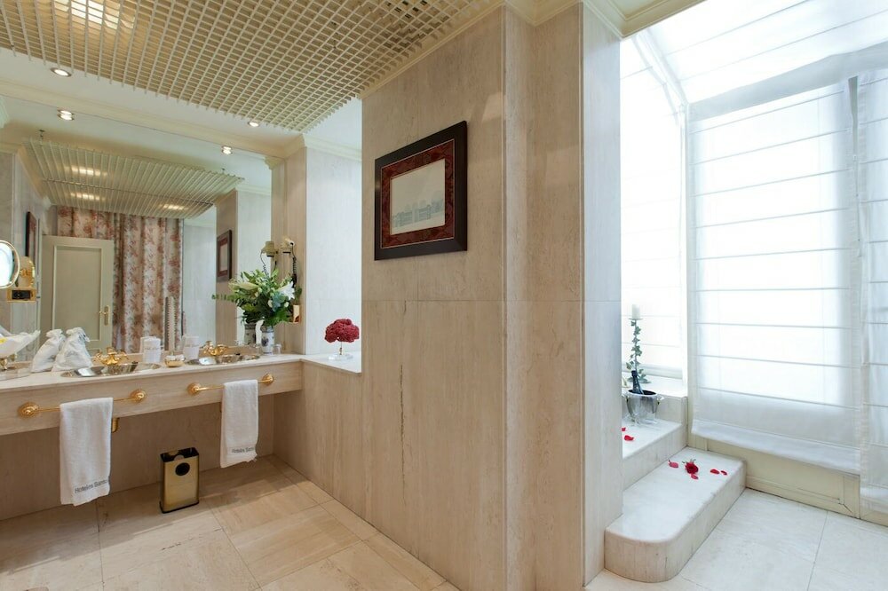 Фото Saray Hotel