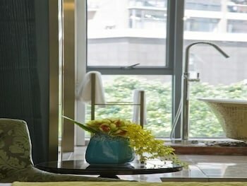 Фото GreenTree Eastern Shenzhen Luohu East Gate Hotel