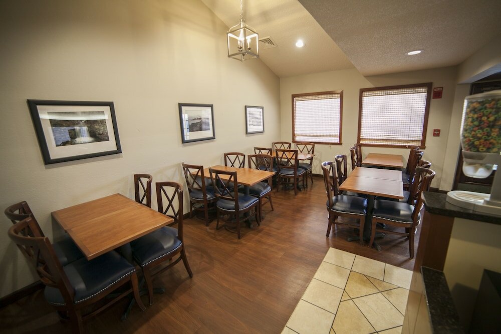 Фото New Haven Village Suites