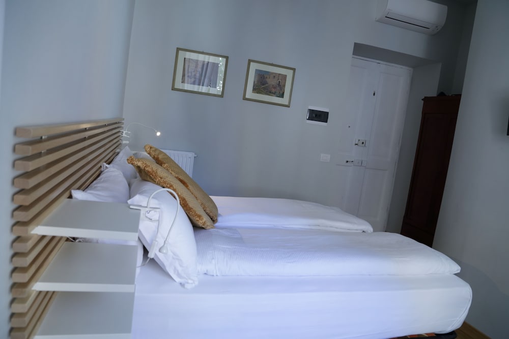 Фото Cassiodoro 19