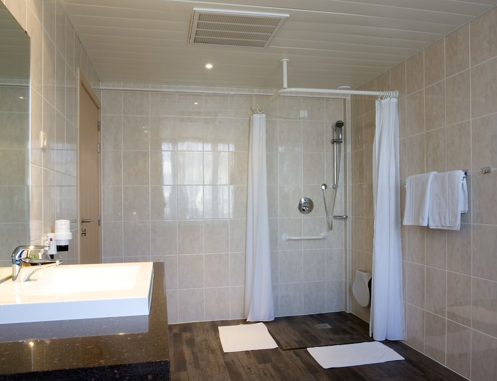 Фото Hotel Serwir