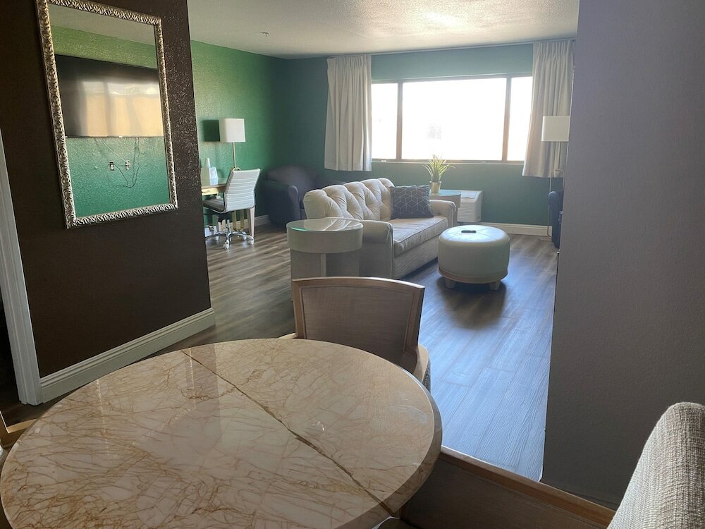 Фото Lucky Club Casino and Hotel