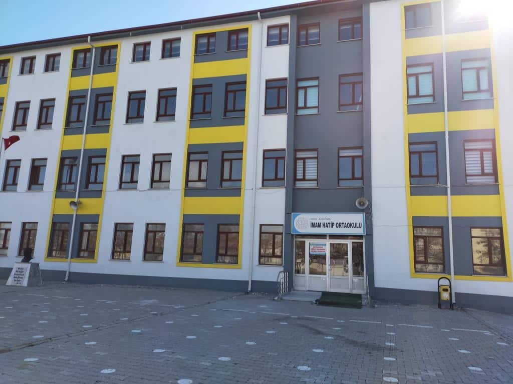 Educational center Karapinar Imam Hatip Secondary School, Karapinar, photo