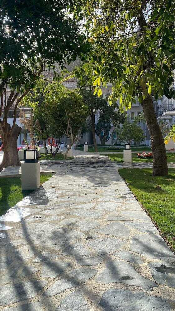 Фото Akdeniz Beach Hotel