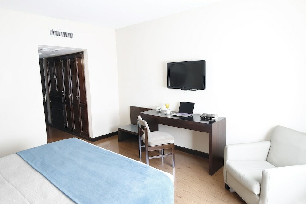 Фото Cyan Americas Towers Hotel