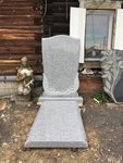 Monument-38 (Communist street, 19) ، شواهد القبور
