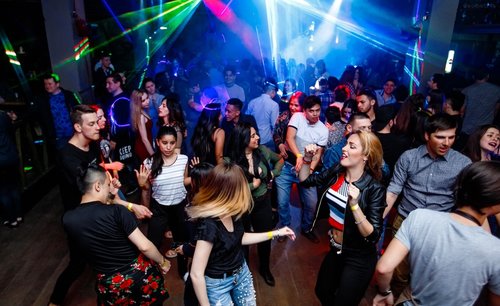 Больше не работает: Сарай, ночной клуб, Ростов-на-Дону, Театральный ...