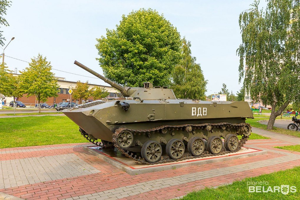 Genre sculpture Памятник воинам-афганцам, Slutsk, photo