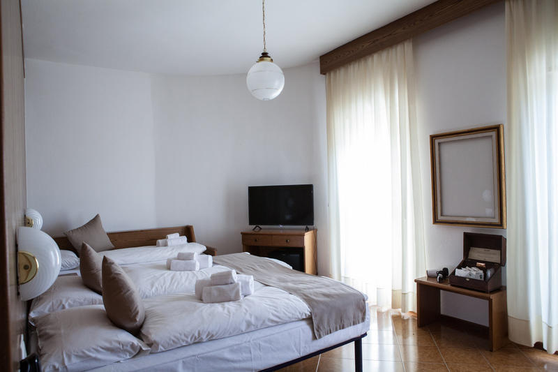 Фото Athos Hotel