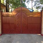 Makstroy (mikrorayon Severny, 5) ، الأبواب والبوابات الآلية