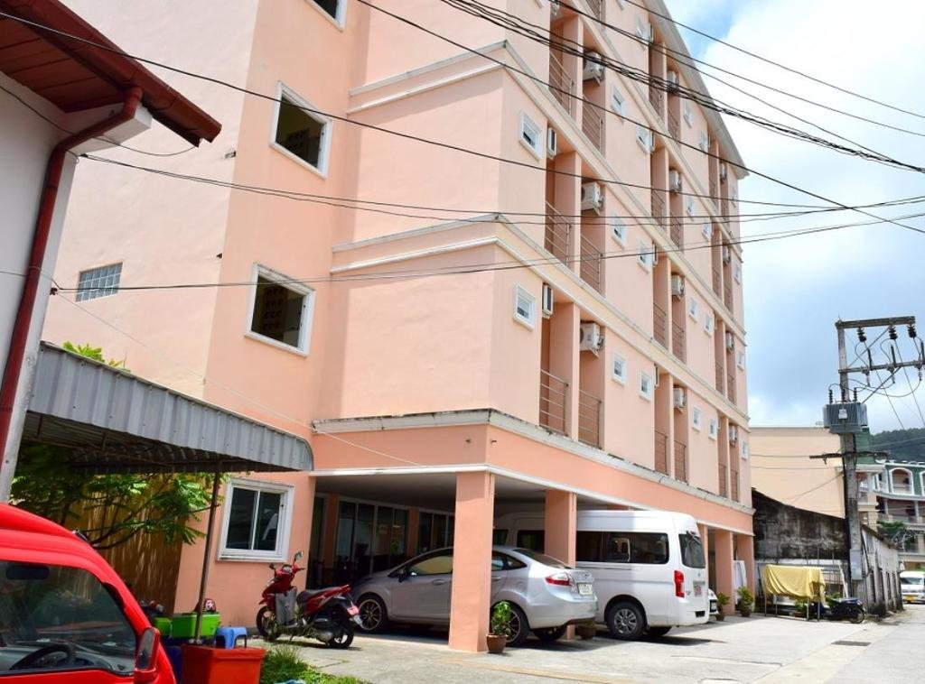 Фото отеля 2