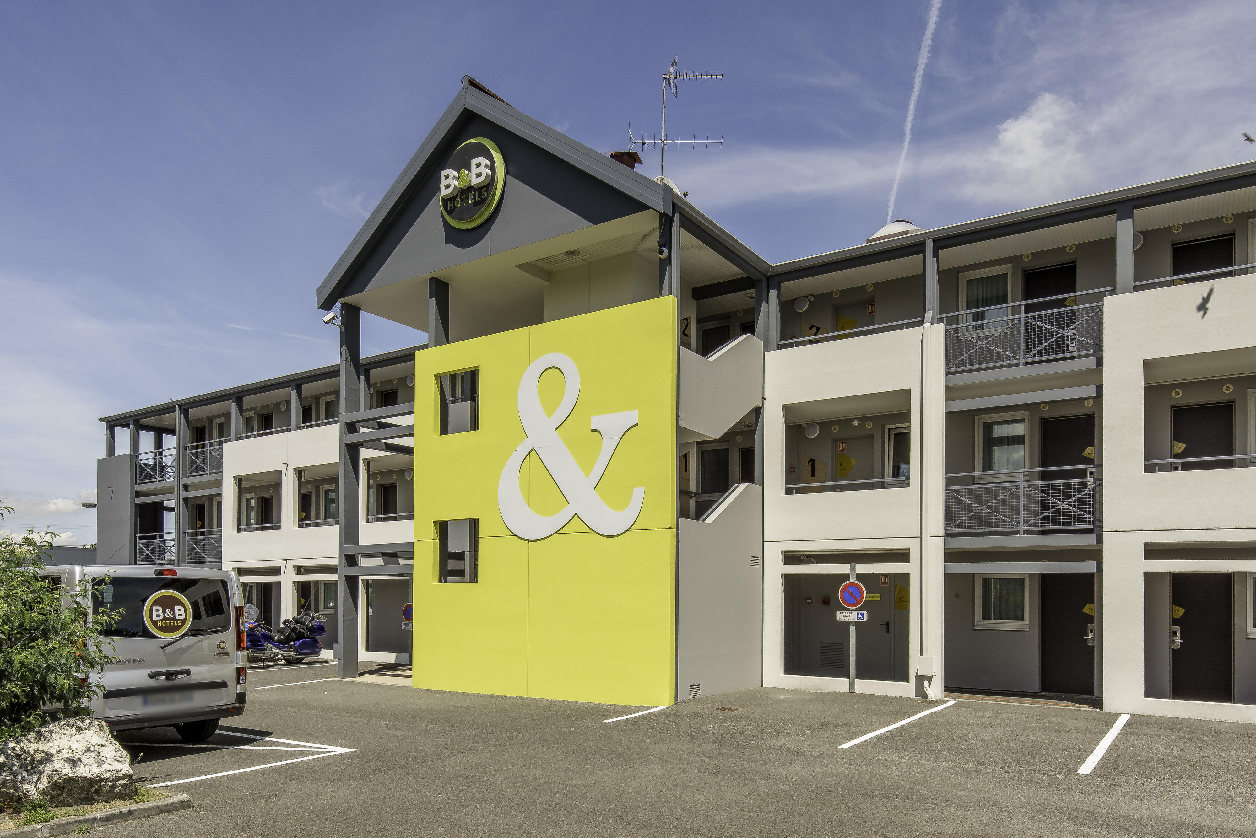 Фото B&B HOTEL Bordeaux Mérignac Hôtel de Ville