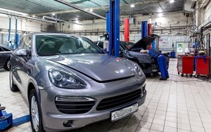 Arz-5 Motors (8th Maryinoy Roschi Drive No:30с1), otomobil servisi  Moskova'dan