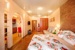 GreenHouse (Bazhova Street, 68), short-term housing rental