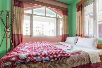 Гостиница Hotel Seven Continents в Покхаре