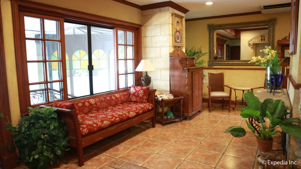 Фото Sophia Suites Residence Hotel