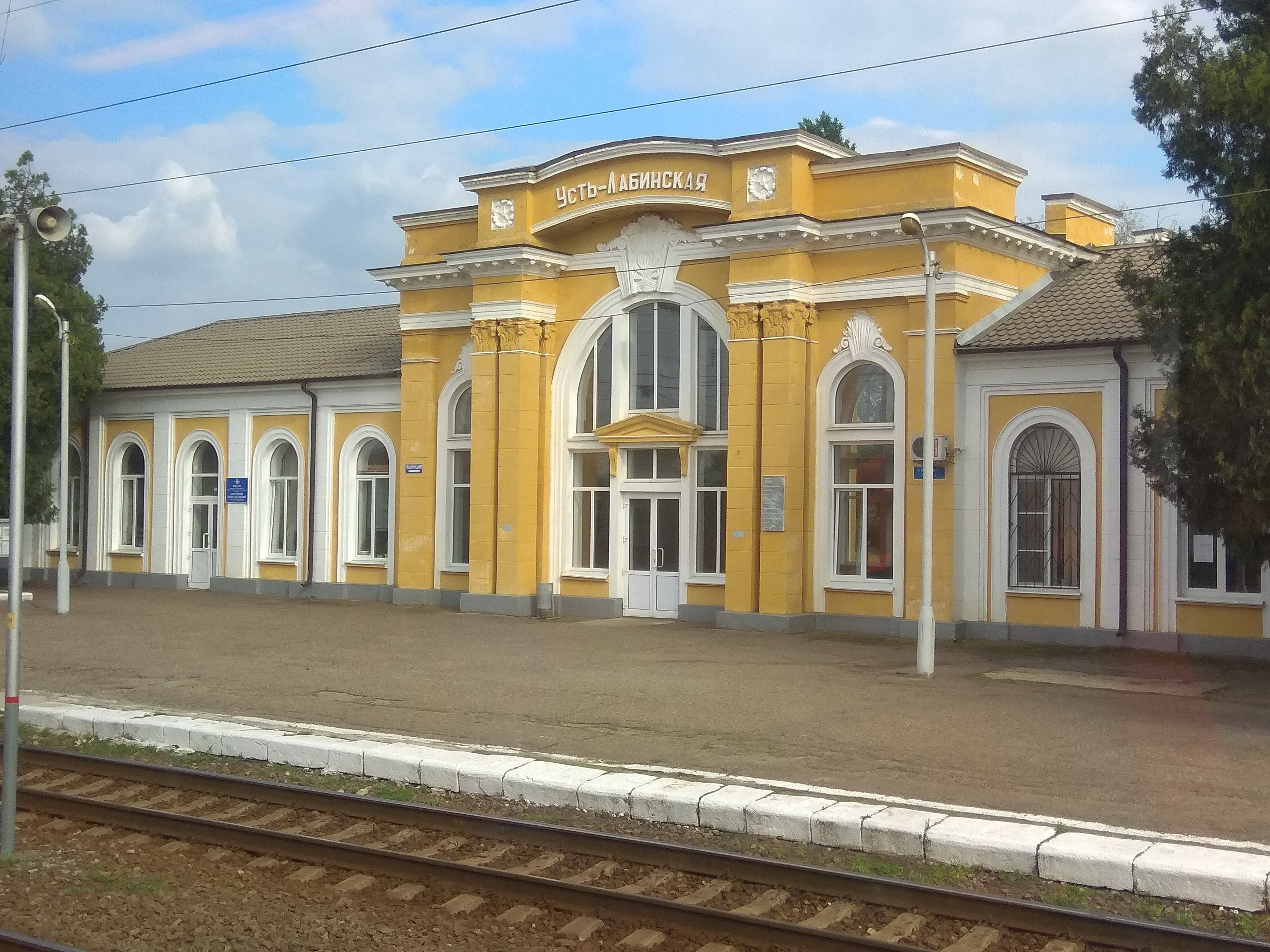 Порно: Түрме бастығы жезөкшені трахает