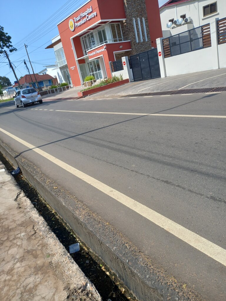 Military hospital Trust Hospital Premium Center, Accra, photo