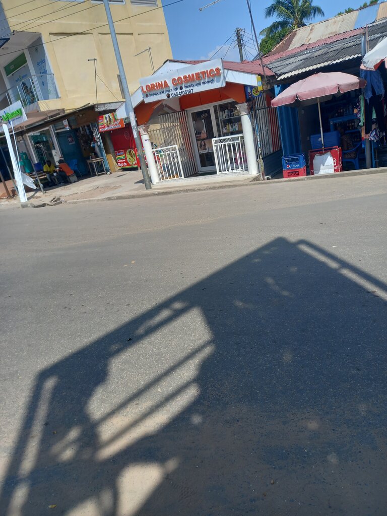 Perfume and cosmetics shop Lorina, Accra, photo