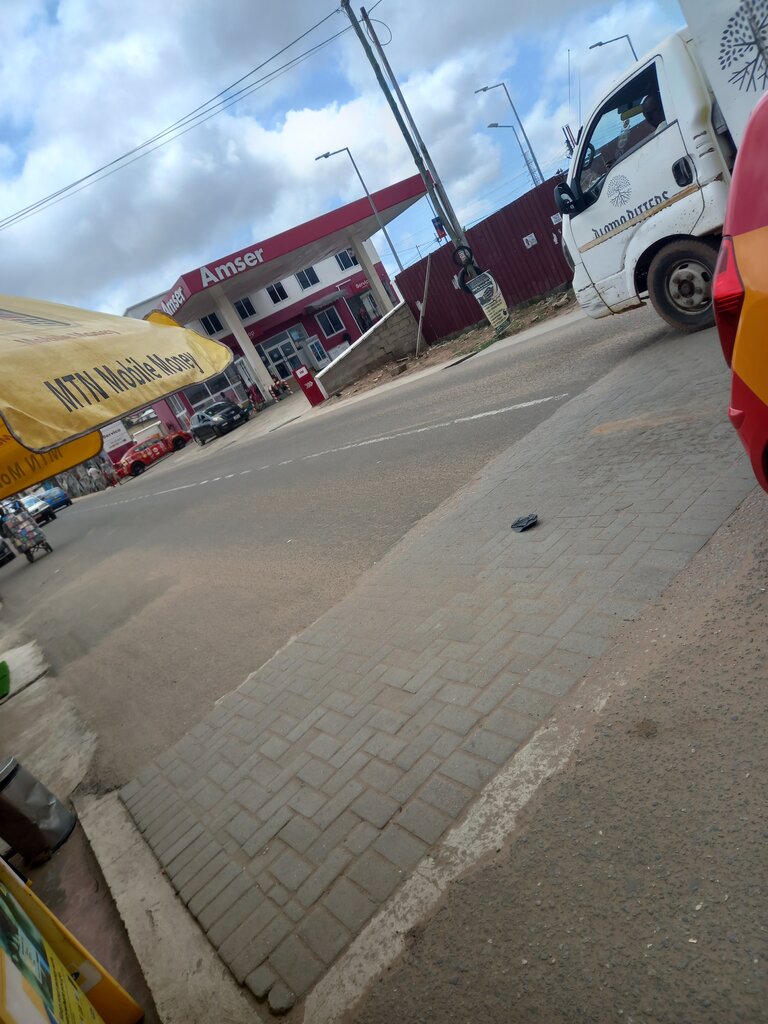 Gas station Amser, Accra, photo