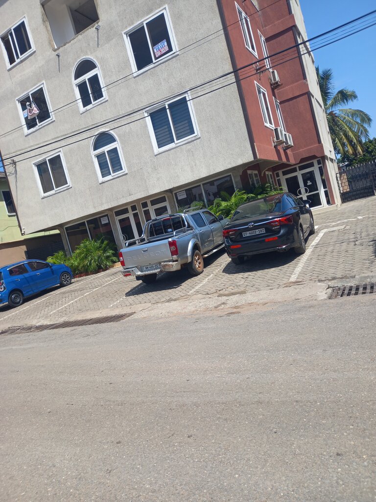 Business center Awo Plaza, Accra, photo