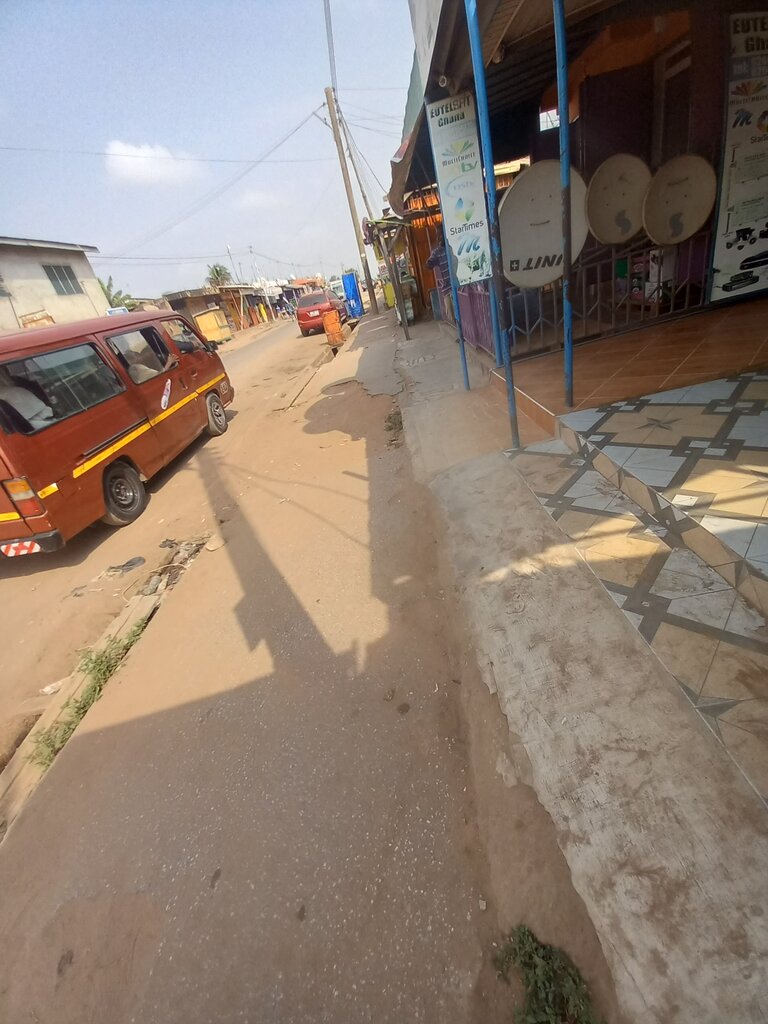 Installation works Eutesat, Accra, photo