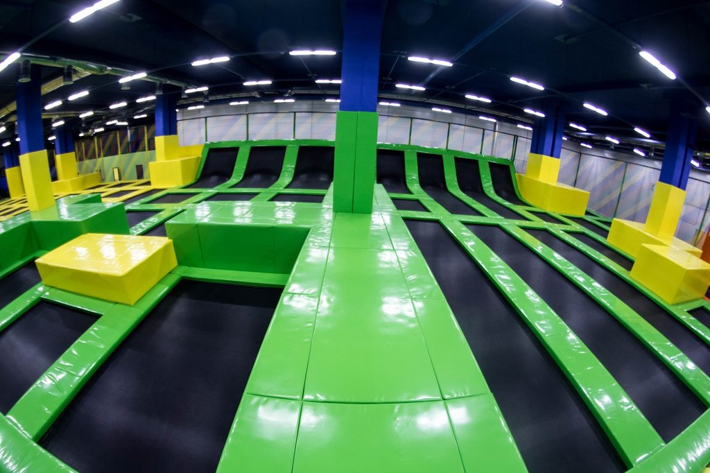 Sports and entertainment center Trampoline Nevesomost, Moscow, photo