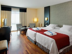 Гостиница Nh Bilbao Deusto