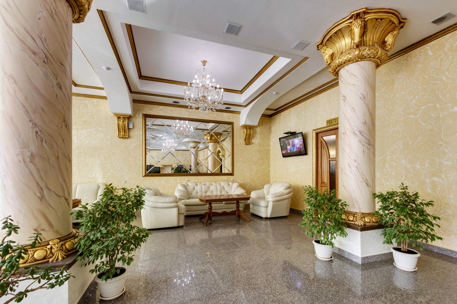 Фото отеля 2