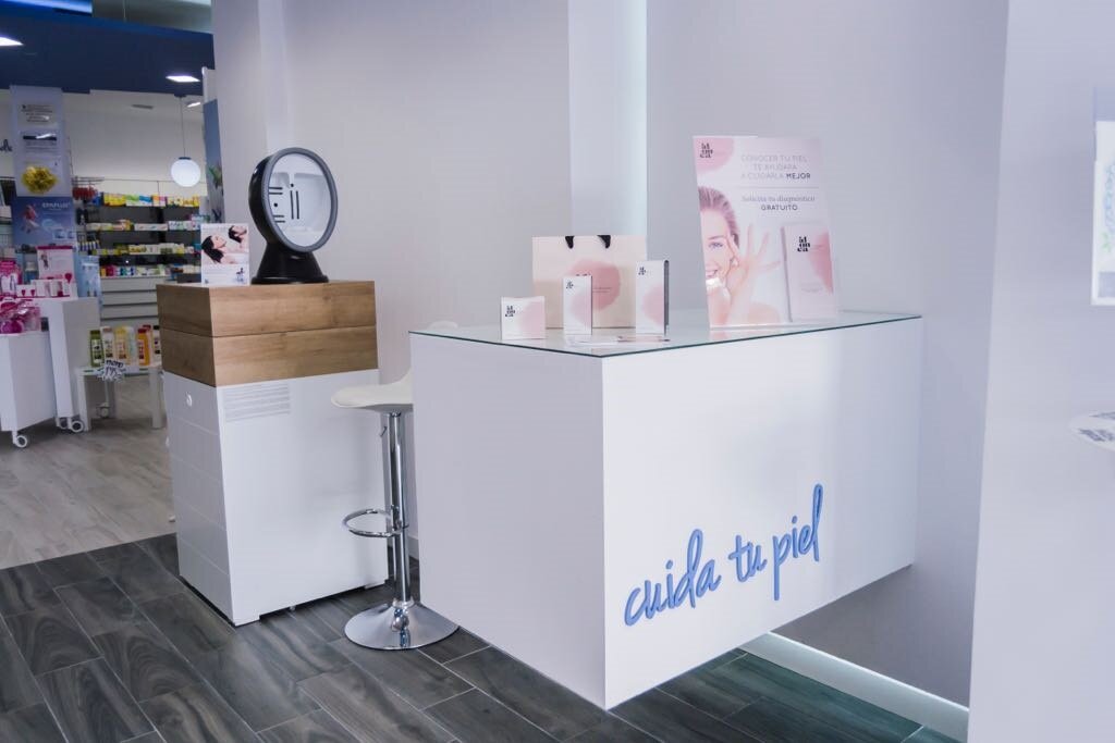 Pharmacy Farmacia Las Rosas-Arona, Canary Islands, photo