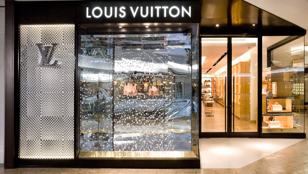 Clothing store Louis Vuitton Farmington Westfarms, Hartford, photo